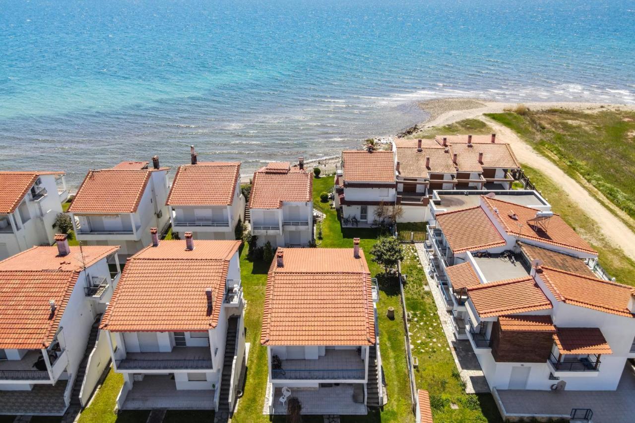 Apartment Next To The Sea Paralia Dionisiou Eksteriør billede
